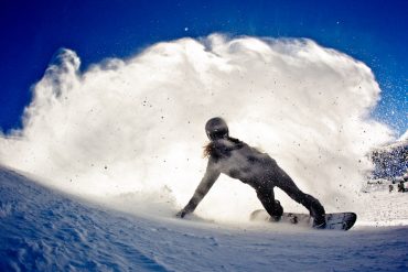 Cum să virezi corect cu snowboard-ul