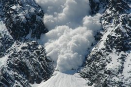 sportivii declanşează avalanşe